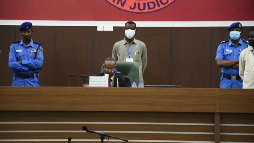المحكمة السودانية خلال نطقها بحكم الإعدام على 6 جنود سودانيين اليوم