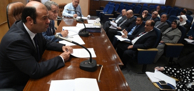 مجلس النواب أقال خالد حنفى وزير التموين الأسبق بسبب «فساد القمح»