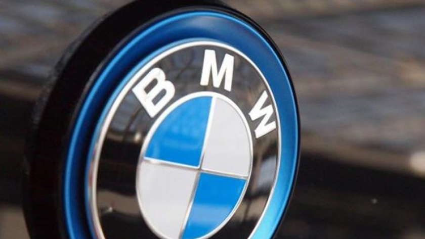 علامة BMW التجارية-ارشيفية