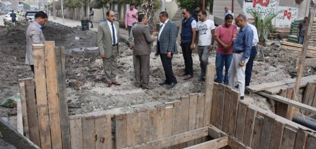 محافظ البحيرة يتفقد مشروع الصرف الصحي بشارع عبدالسلام الشاذلي