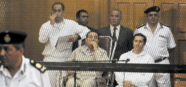 مبارك فى إحدى جلسات محاكمته