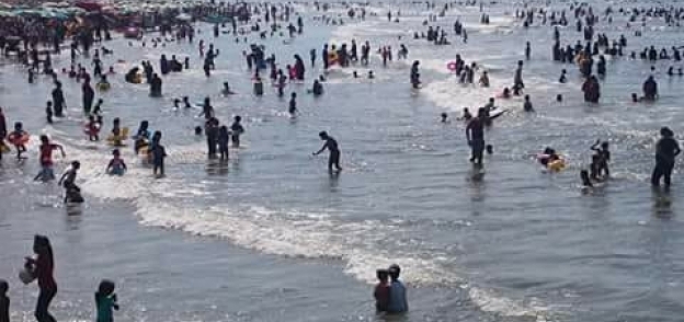 انقاذ 33 مصطاف  من الغرق وتسليم 242 طفل تائه لذويهم في رأس البر