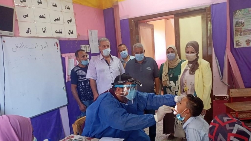 قوافل جامعة طنطا الطبية تجوب القرى الأكثر احتياجًا دعما لـ«حياة كريمة»