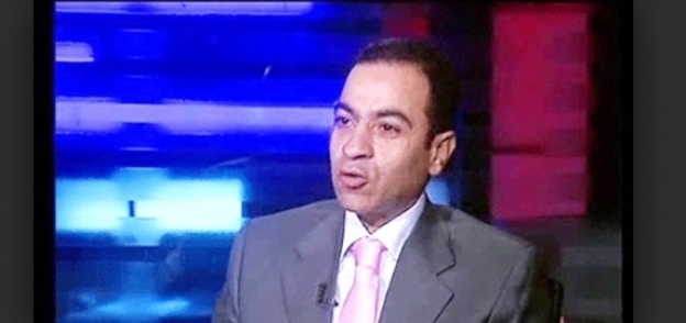 هشام إبراهيم أستاذ التمويل والاستثمار