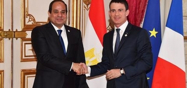 الرئيس عبدالفتاح السيسي مع رئيس الوزراء الفرنسي