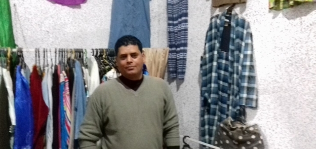 «أحمد» صاحب محل الملابس