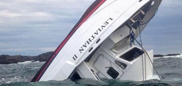 غرق مركب سياحي في كندا