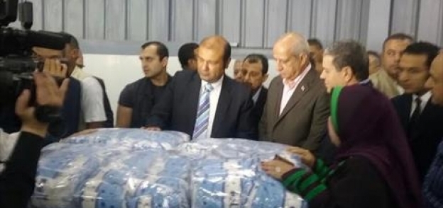 بالصور| وزير التموين يفتتح مصنعا لتعبئة السكر في 6 أكتوبر