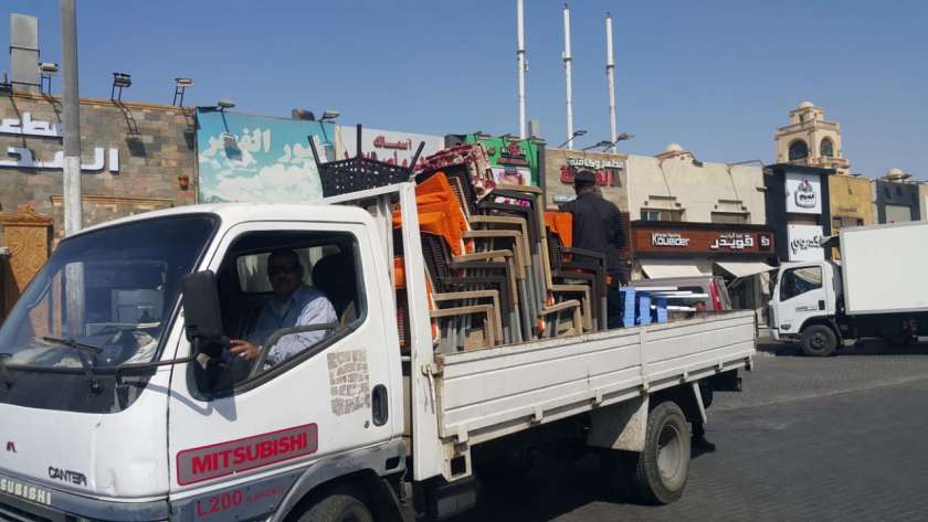 جهاز القاهرة الجديدة يواصل حملات إزالة المخالفات والإشغالات بالمدينة
