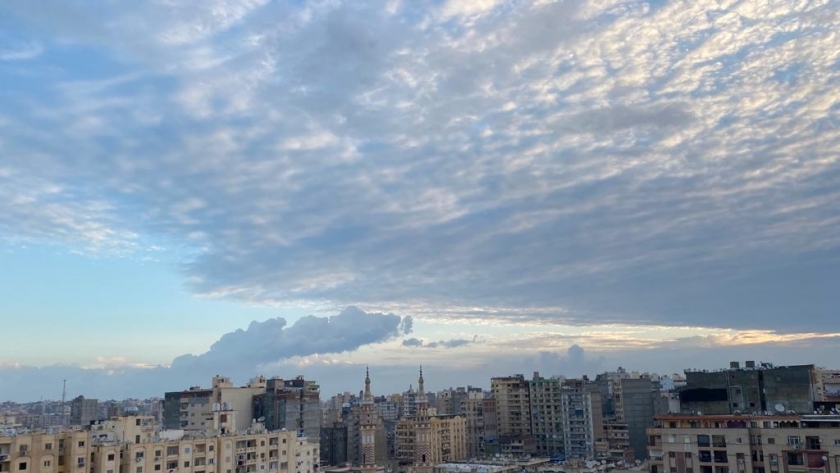 سُحب فى الإسكندرية وتوقعات بهطول أمطار على المدينة