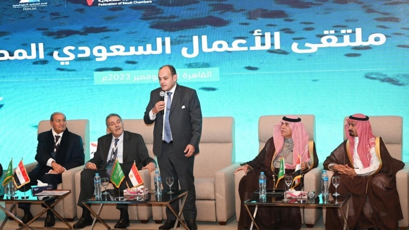 وزير التجارة أثناء افتتاح ملتقى الأعمال السعودي المصري