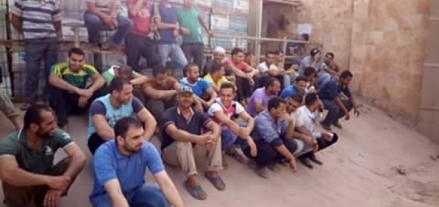 لليوم الرابع.. إضراب عمال مصنع سيراميك بالعاشر من رمضان للمطالبة بمستحقاتهم