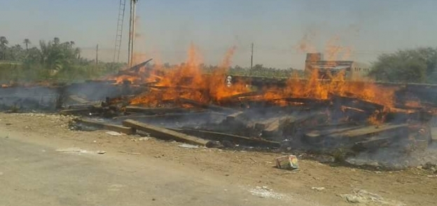 حريق في فلنكات سكة حديد بقرية برديس بسوهاج