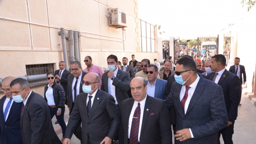وزير العدل يفتتح محكمة «بني عبيد» الجزئية وفرع توثيق نادي جزيرة الورد