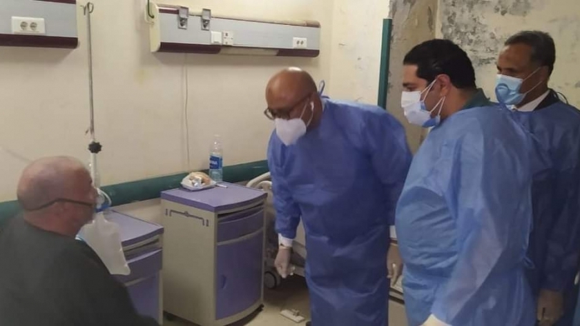 جولة مفاجأة لنائب محافظ بنى سويف لمستشفى ناصر