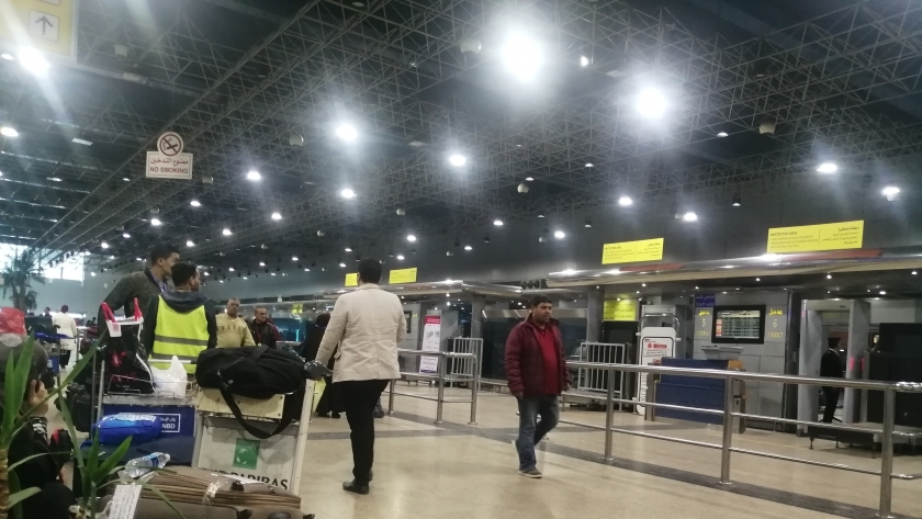 الطيار«محجوب» يتفقد مطار أسوان الدولي ويجتمع بالعاملين