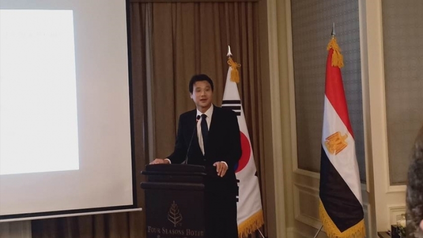 سفير كوريا الجنوبية لدى القاهرة هونج جين ووك