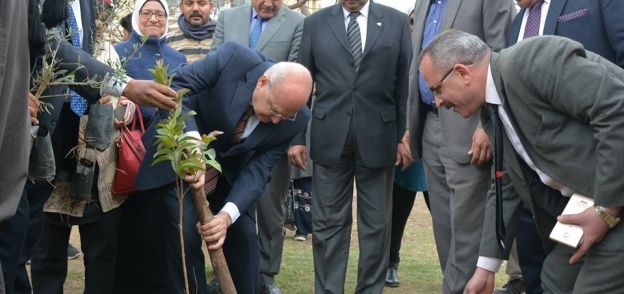 انطلاق فعاليات مبادرة "مليون شجرة مثمرة" في جامعة الزقازيق