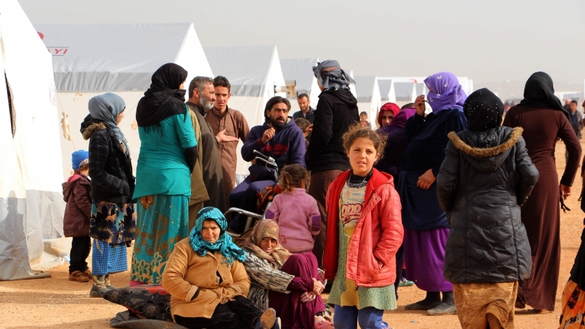 لاجئين سوريين بالمخيمات ارشيفية