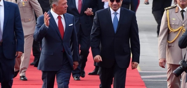 الملك عبد الله يغادر القاهرة بعد زيارة لمصر استغرقت ساعات