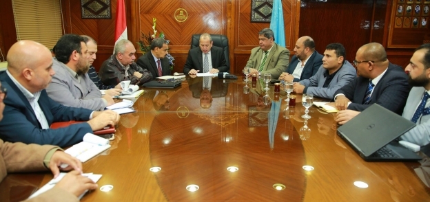 محافظ كفر الشيخ خلال لقاءه مع رئيس هيئة الاستشعار عن بعد