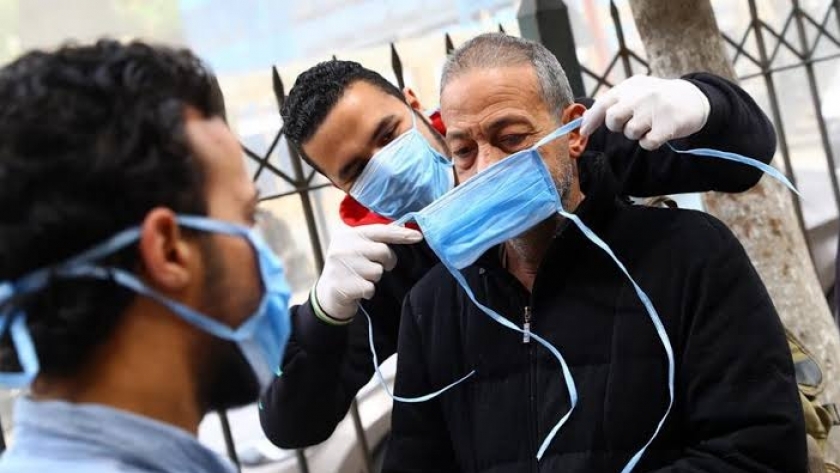 حاجز الإصابات بفيروس كورونا في مصر يتخطى حاجز الـ20 ألف حالة