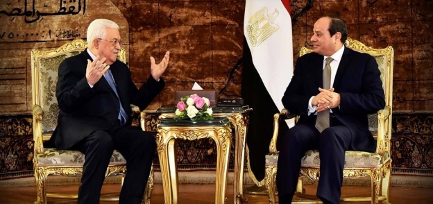 لقاء سابق بين الرئيس عبدالفتاح السيسي و"أبومازن"