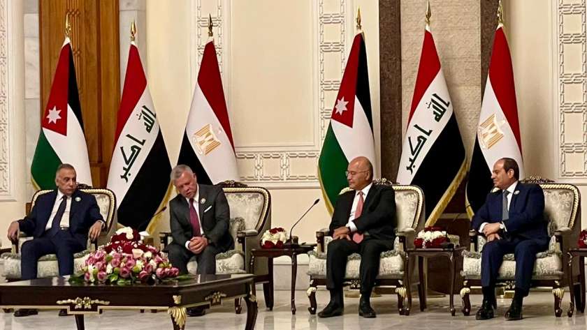 الرئيس العراقي لـ"السيسي" : نتطلع للاستفادة من تحربة مصر التنموية