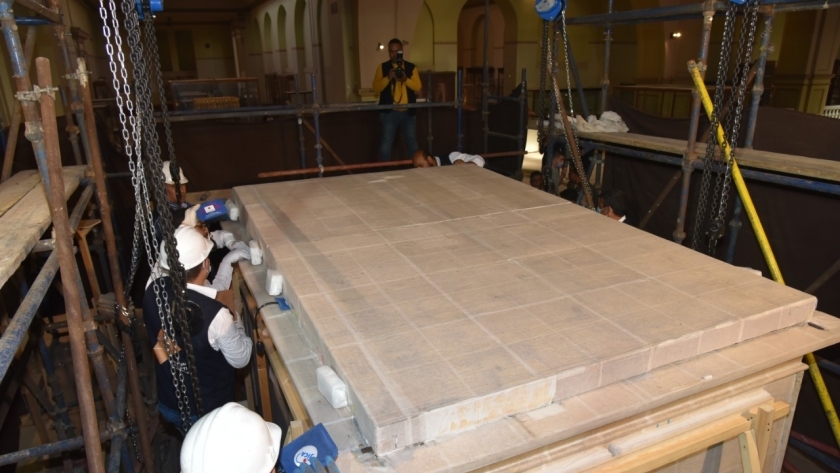 ‏المتحف المصري الكبير يستقبل المقصورة الثالثة للملك الذهبي توت عنخ آمون