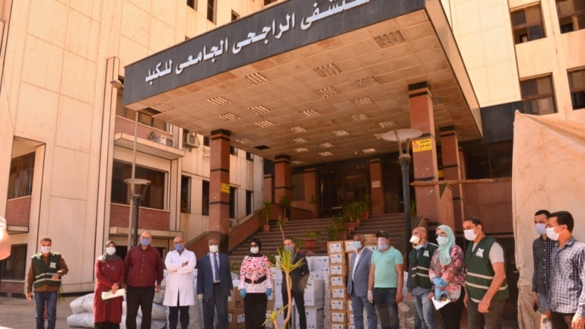 مصرالخير تتبرع بأجهزة تنفس صناعي وأدوات وقائية لعزل مستشفى الراجحى بأسيوط