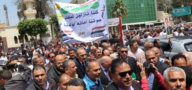 نقيب المعلمين يتقدم مسيرة حاشدة لدعم الاستفتاء على التعديلات الدستورية