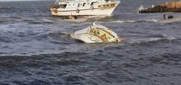 غرق مركب صيد - صورة أرشيفية