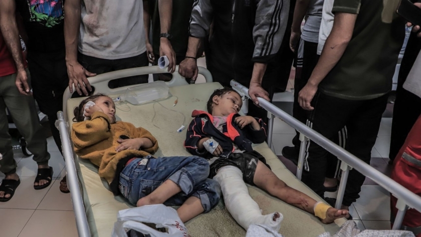 أطفال غزة تحت القصف المستمر