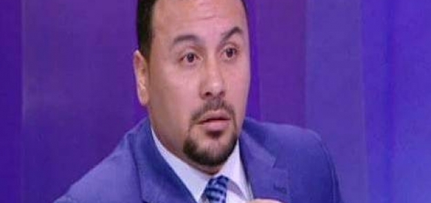 الدكتور أحمد مهران مدير مركز القاهرة للدراسات القانونية