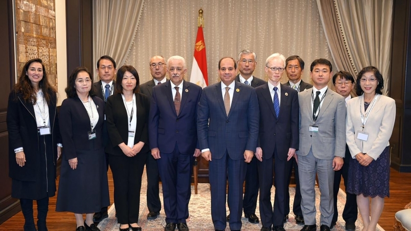 الرئيس اثناء لقاءة بمجموعة من الخبراء اليابانيين