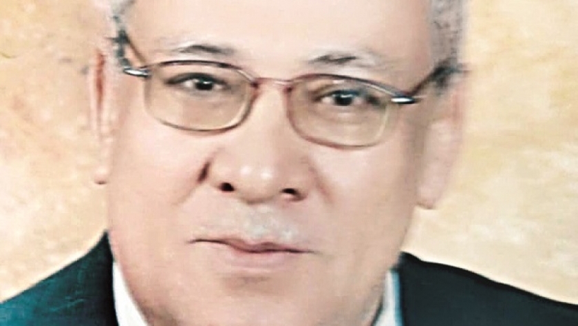الدكتور محمود النحاس