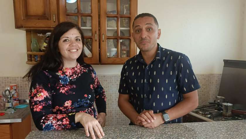 «أحمد» المصري مع زوجته «تاتيانا» الإيطالية