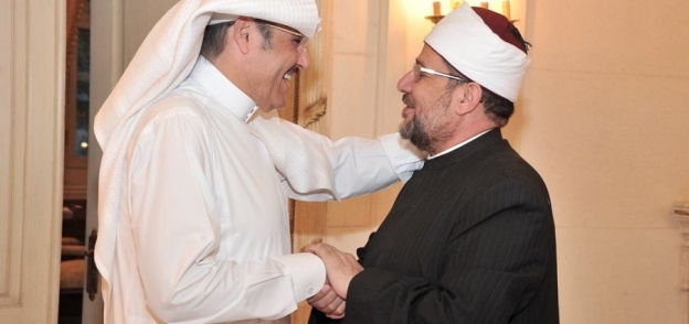 السفير السعودي خلال استقبال وزير الاوقاف في حفل الافطار الذي اقامه