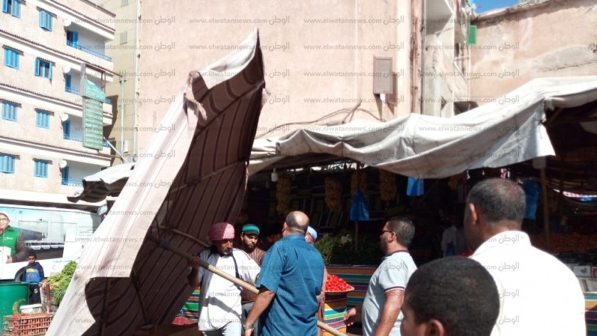 حملة إزالة الإشغالات بشوارع مرسى مطروح