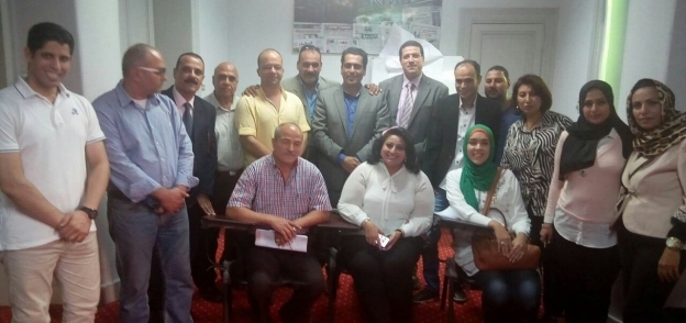 جانب من لقاء أيمن عبد المجيد بأعضاء نقابة الصحفيين الفرعية بالإسكندرية
