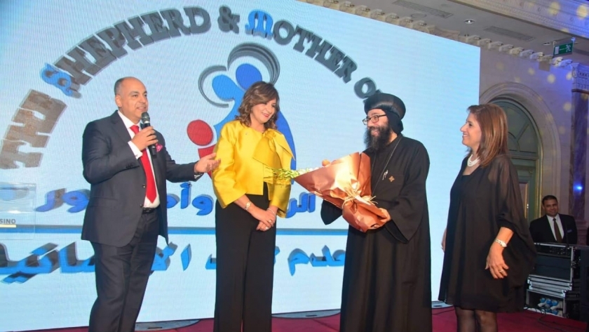 وزيرة الهجرة تشارك في حفل جمعية "خدمة الراعي وأم النور"