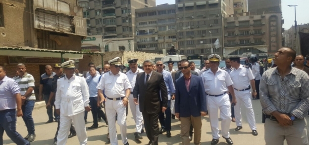 اللواء هشام العراقى مساعد أول وزير الداخلية لأمن الجيزة أثناء قيادته للحملة