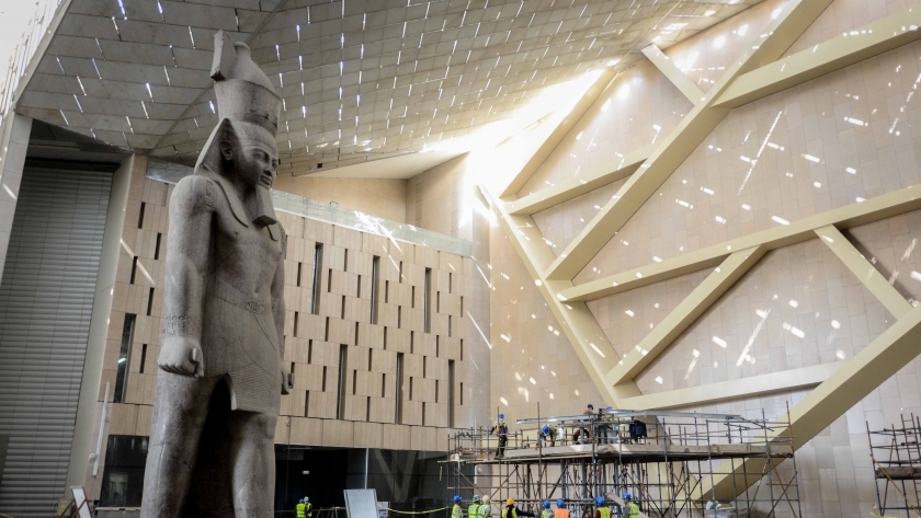 الاعمال النهائية بالمتحف المصري الكبير