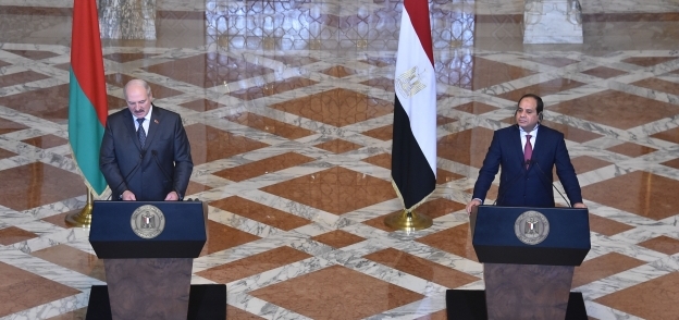 الرئيس عبد الفتاح السيسي مع رئيس بيلاروسيا في زيارة سابقة له لمصر