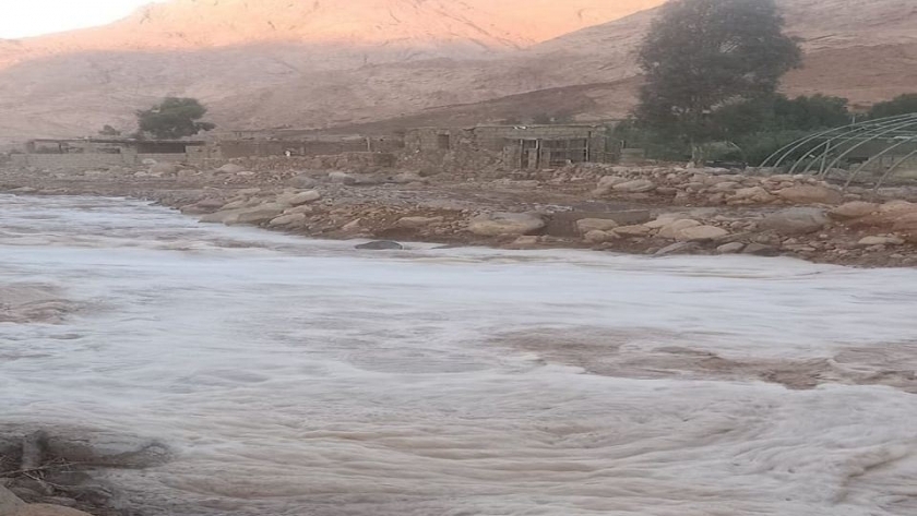 الاودية تستقبل مياهه السيول في سيناء