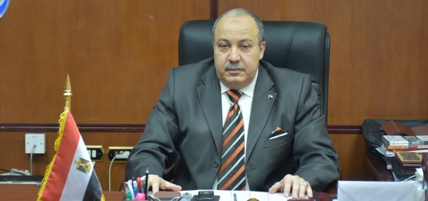 الدكتور عصام  الدين  متولي القائم  بعمل  رئيس جامعة السادات