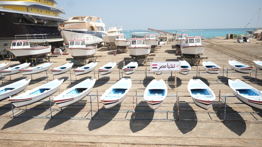 بناء 25 مركب صيد و 50 قارب للعمل بالبحيرات المصرية