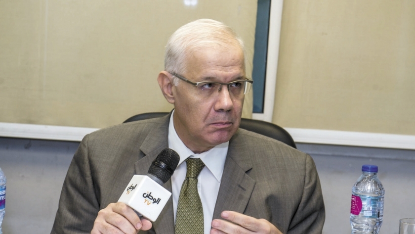 الدكتور شريف فخرى، رئيس الجامعة المصرية الروسية