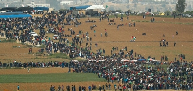 الاف الفلسطينيين يحيون يوم الأرض