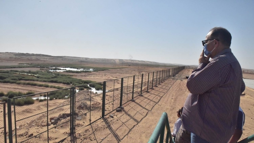 تخدم 300 ألف نسمة:محافظ أسيوط يتفقد محطة معالجة صرف صحي منفلوط